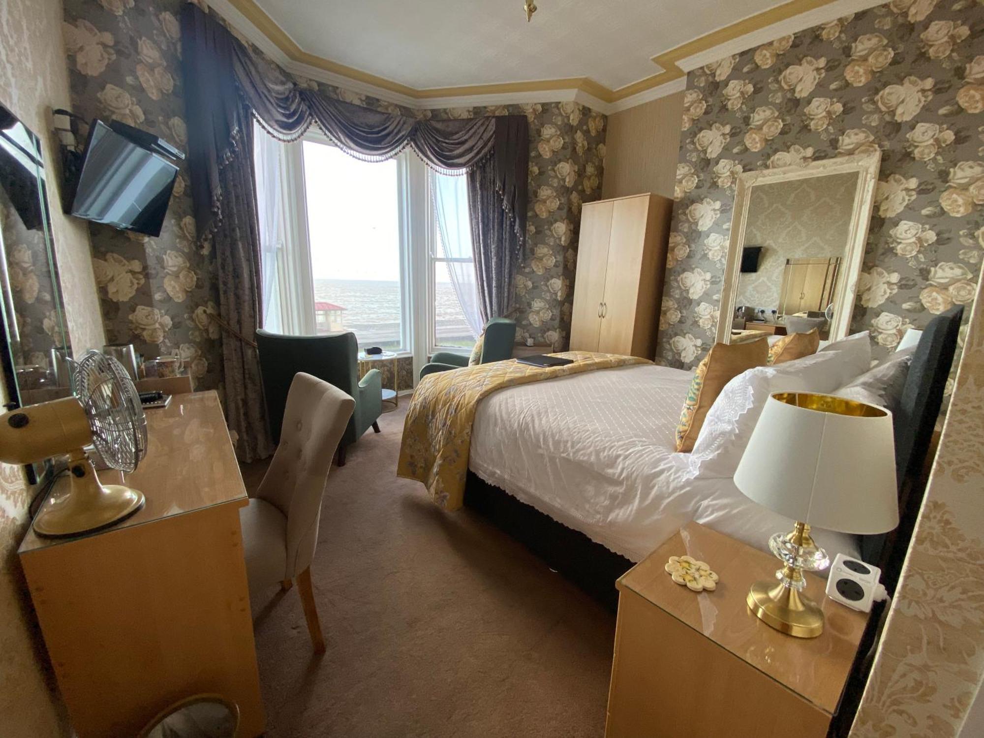 Stratford House Exclusively For Adults Hotel Llandudno Exterior photo
